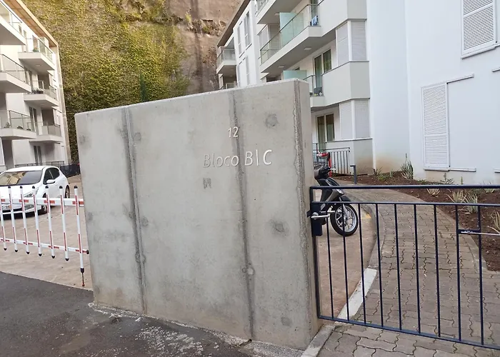 Costa Lodges, Shared Room, Funchal Or Madeira * Santa Cruz (Madeira)