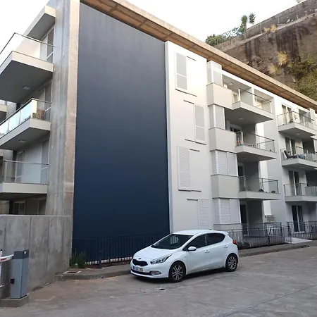 Apartman Costa Lodges, Shared Room, Funchal Or Madeira *
