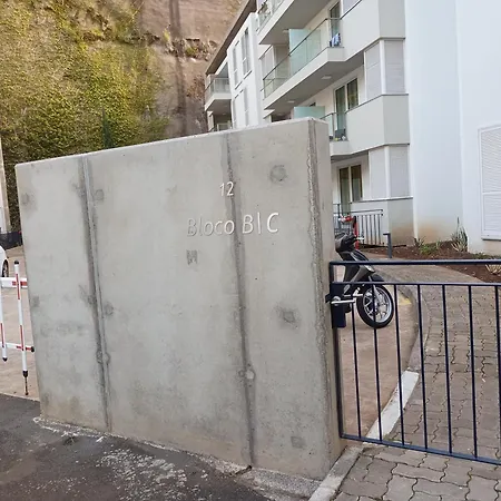 Costa Lodges, Shared Room, Funchal Or Madeira * Санта-Крус